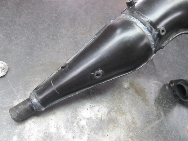 ホンダCRM80純正チャンバーマフラー加工。: 岩手県盛岡市 街の溶接屋