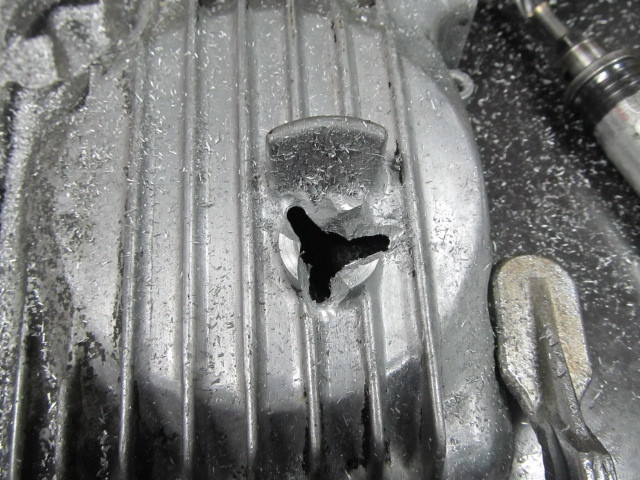 CBX400F オイルパン ドレン穴修理 ドレンボルトネジ穴強化 対策